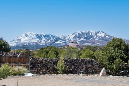 Beautiful Home with Views for Sale in Navajo Ranch Resorts, Colorado